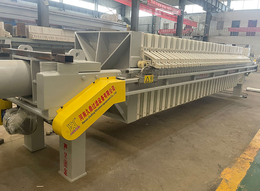 高壓隔膜壓濾機(圖1)